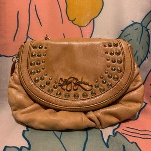 Betsey Johnson studded genuine leather tan handbag w chunky gold chain handle